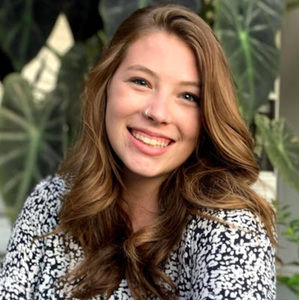 Meet your Posher, Becca